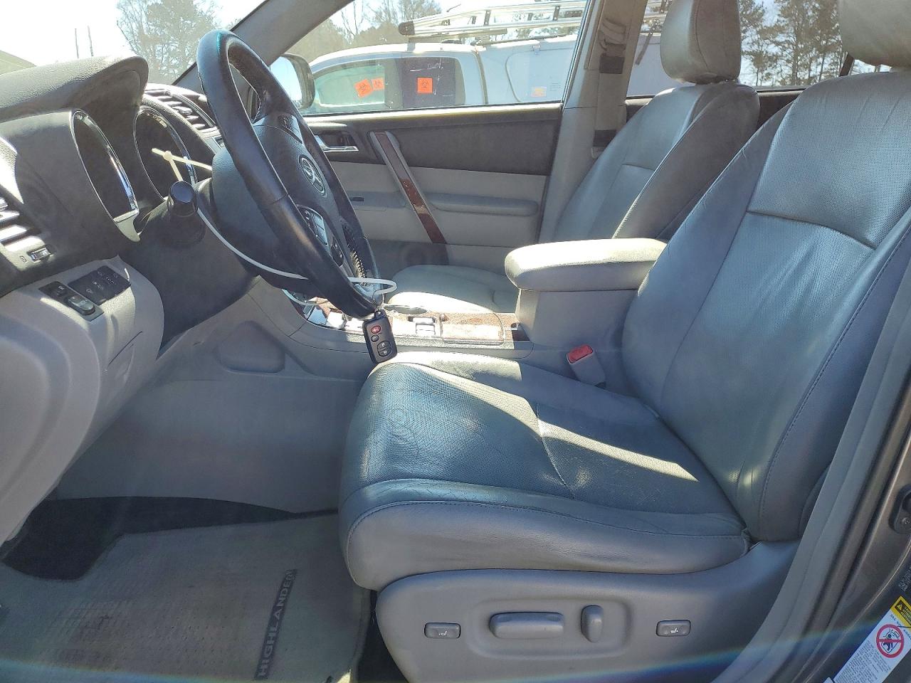 2013 TOYOTA HIGHLANDER LIMITED photo 7