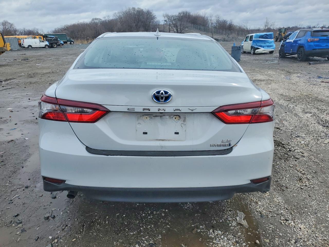 2023 TOYOTA CAMRY LE photo 6
