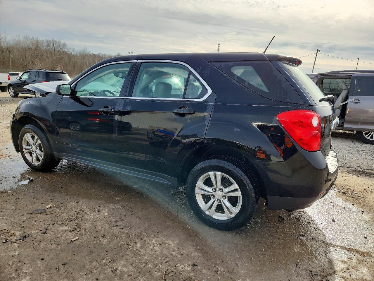 2013 CHEVROLET EQUINOX LS photo 3