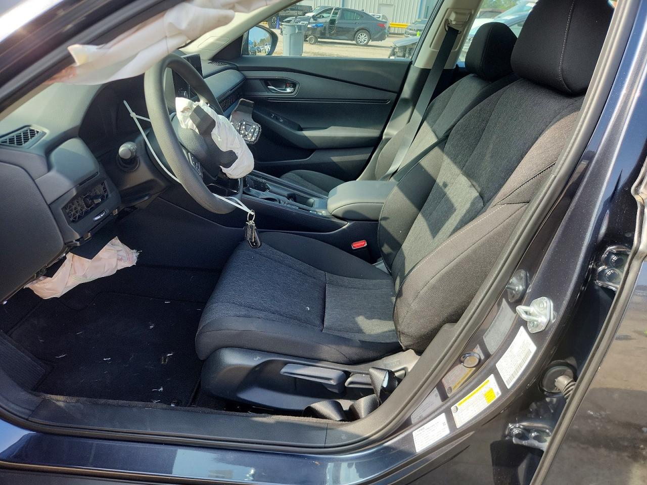2025 HONDA ACCORD LX photo 19