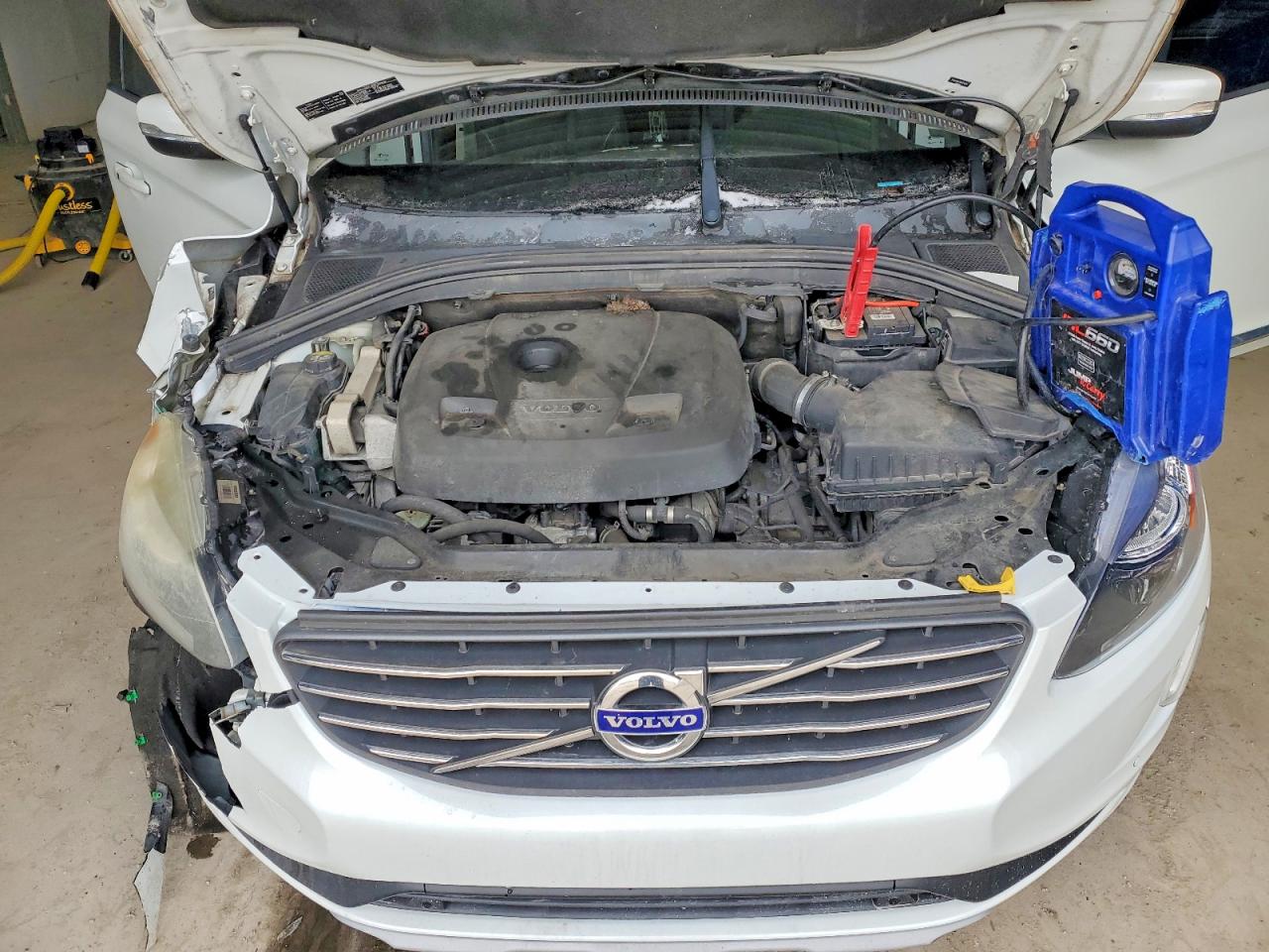 2017 VOLVO XC60 T5 photo 12