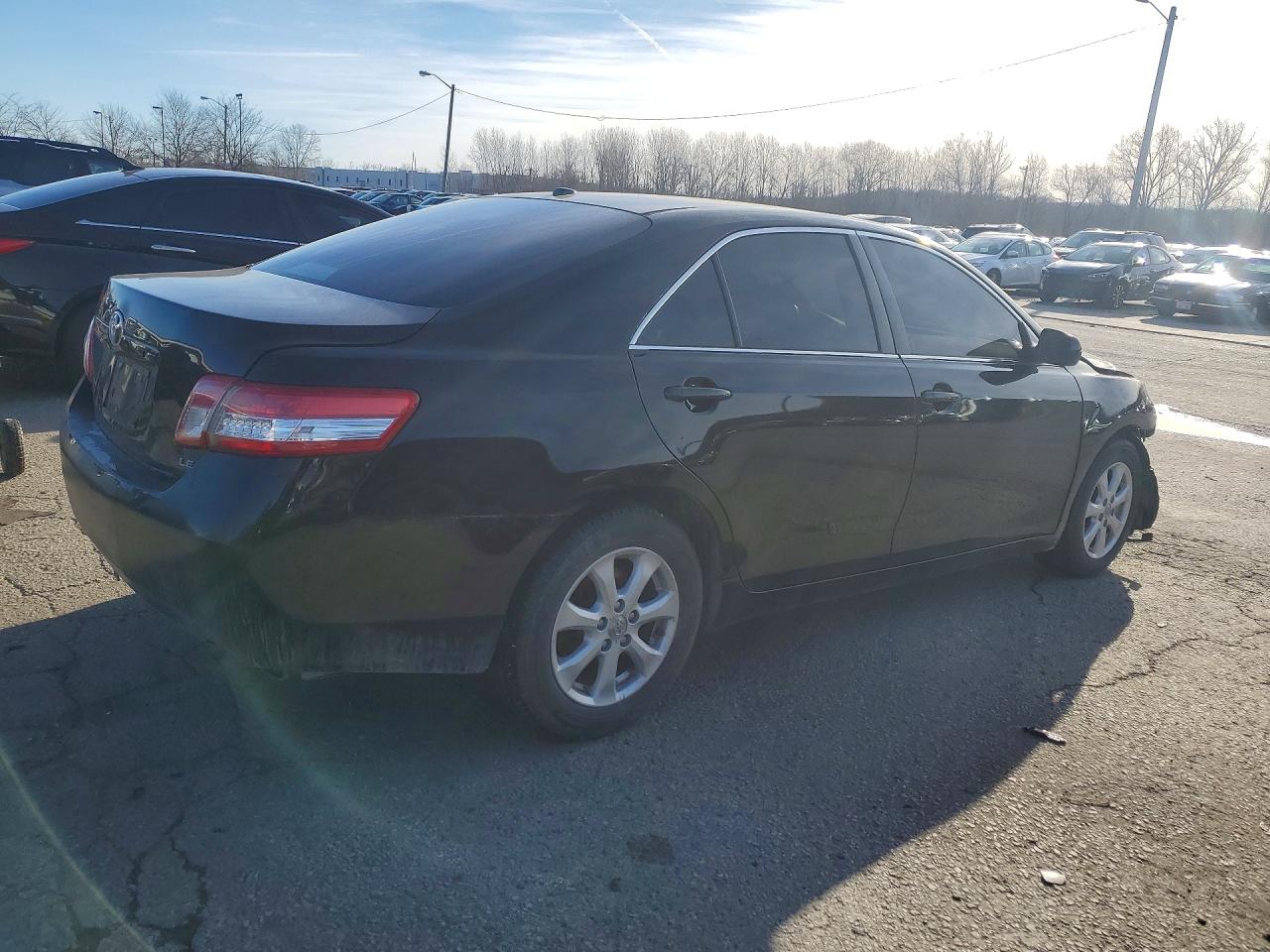 2011 TOYOTA CAMRY photo 5