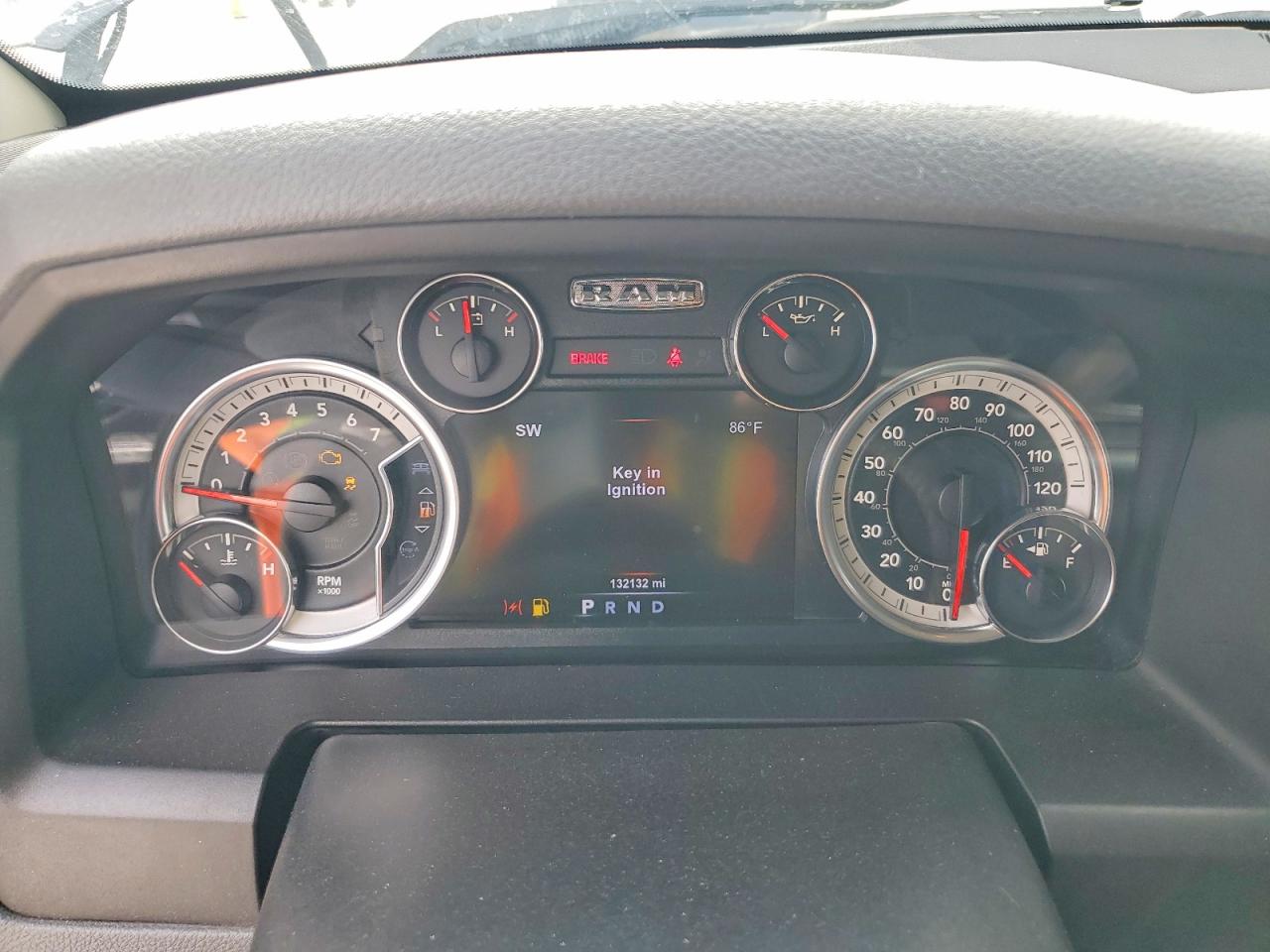 2017 RAM 1500 SLT photo 9