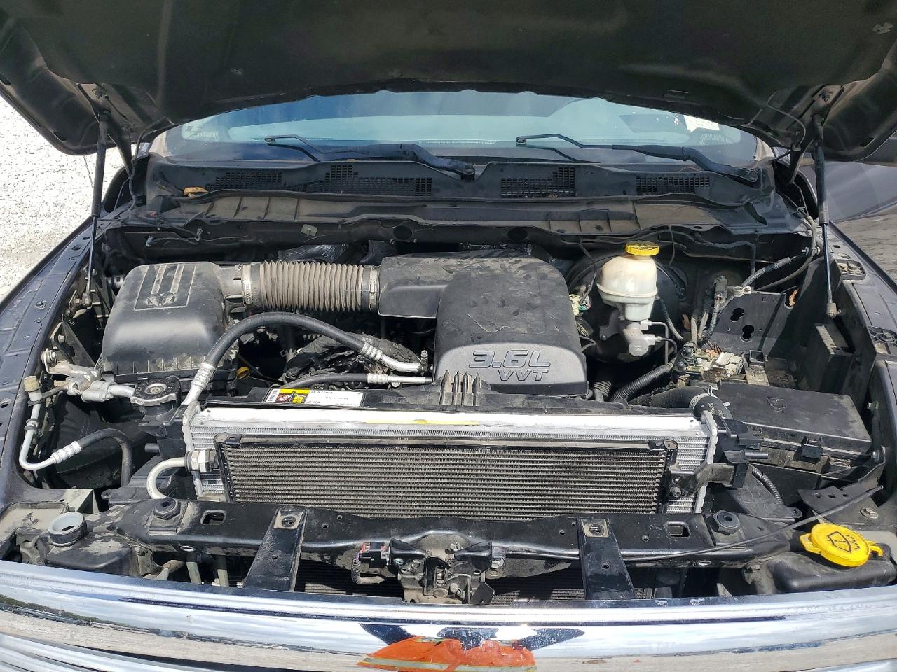 2017 RAM 1500 SLT photo 11