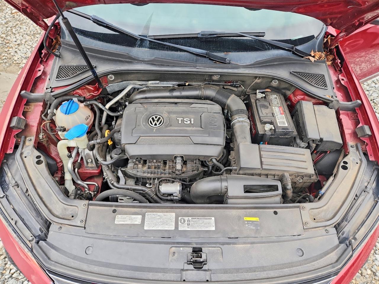 2017 VOLKSWAGEN PASSAT R-LINE photo 11