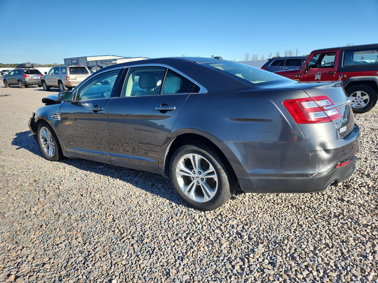 2016 FORD TAURUS SE photo 3