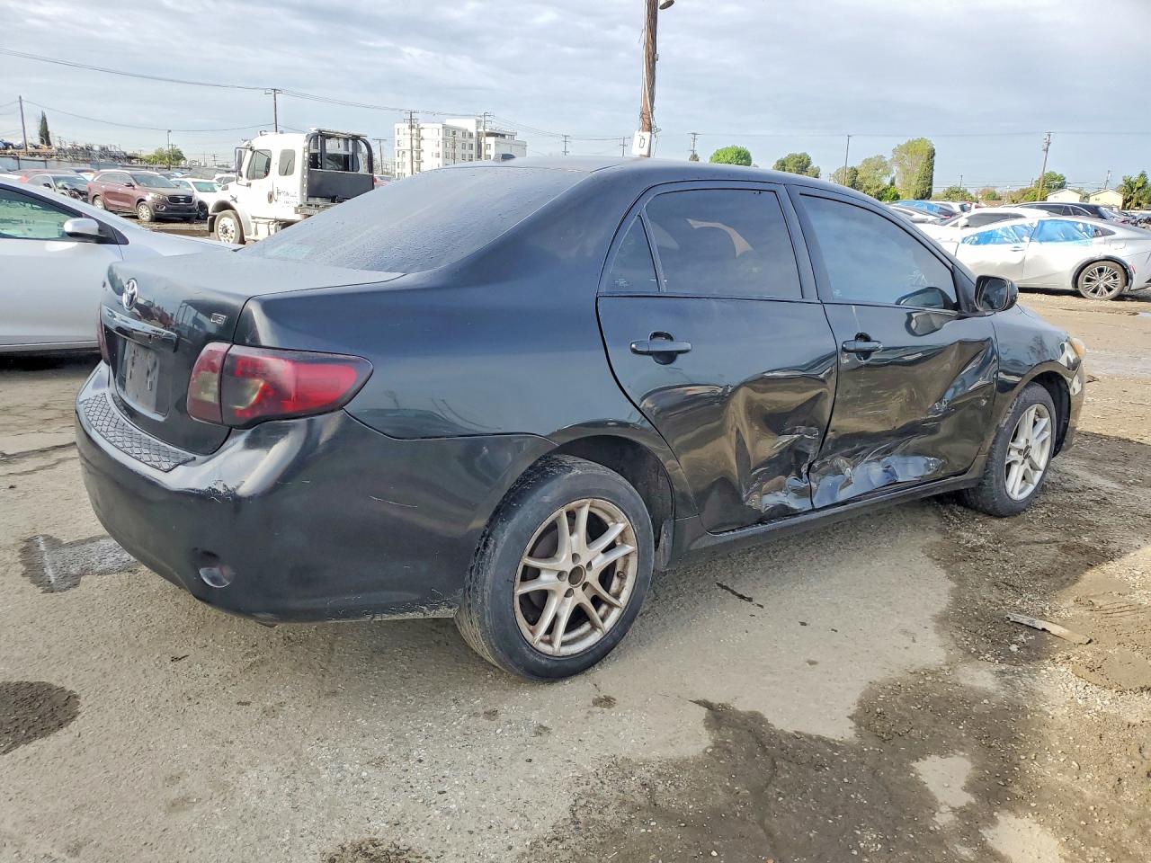 2010 TOYOTA COROLLA LE photo 3