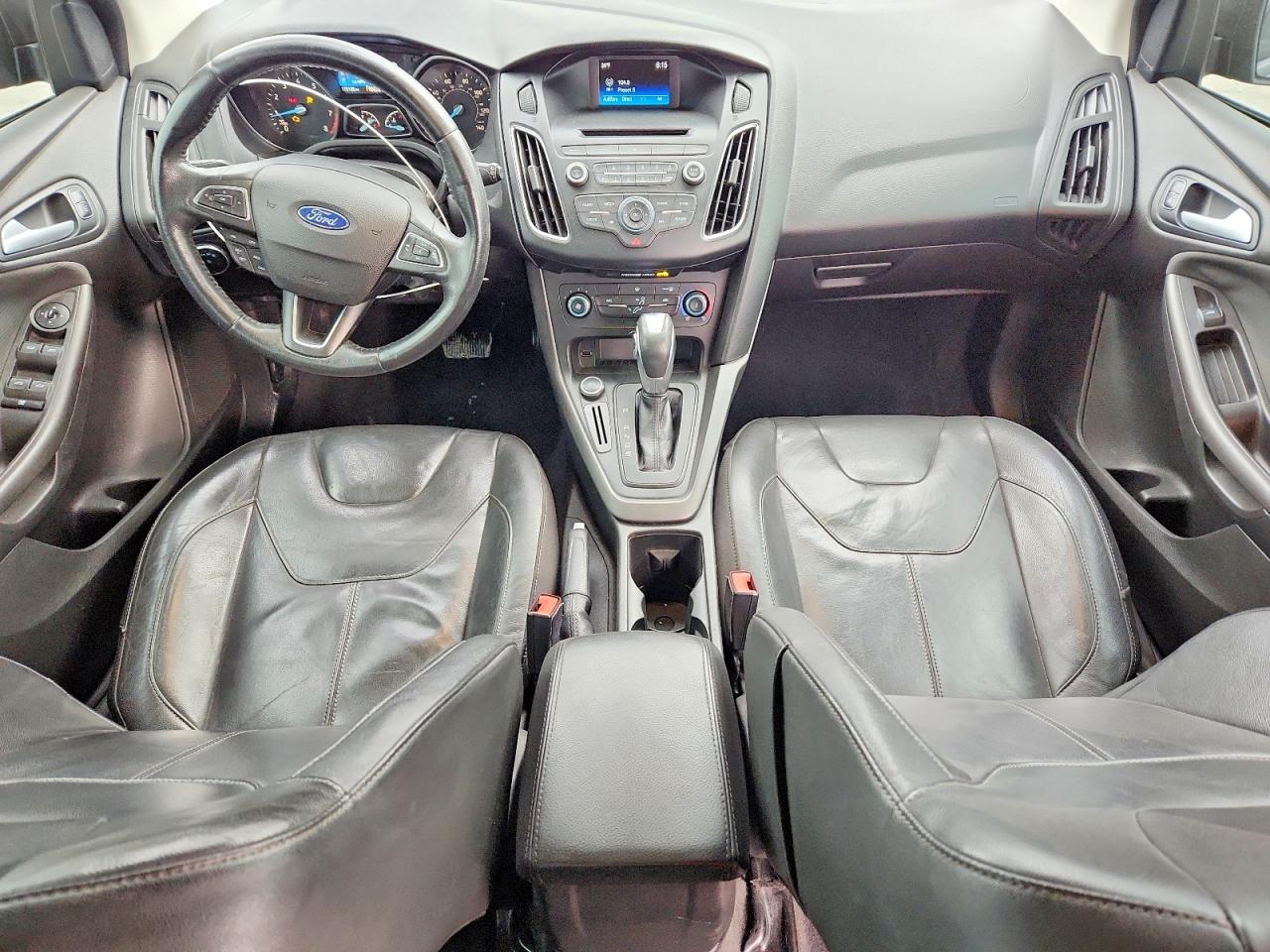 2015 FORD FOCUS SE photo 22