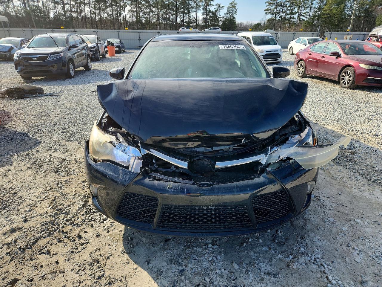 2015 TOYOTA CAMRY SE photo 9