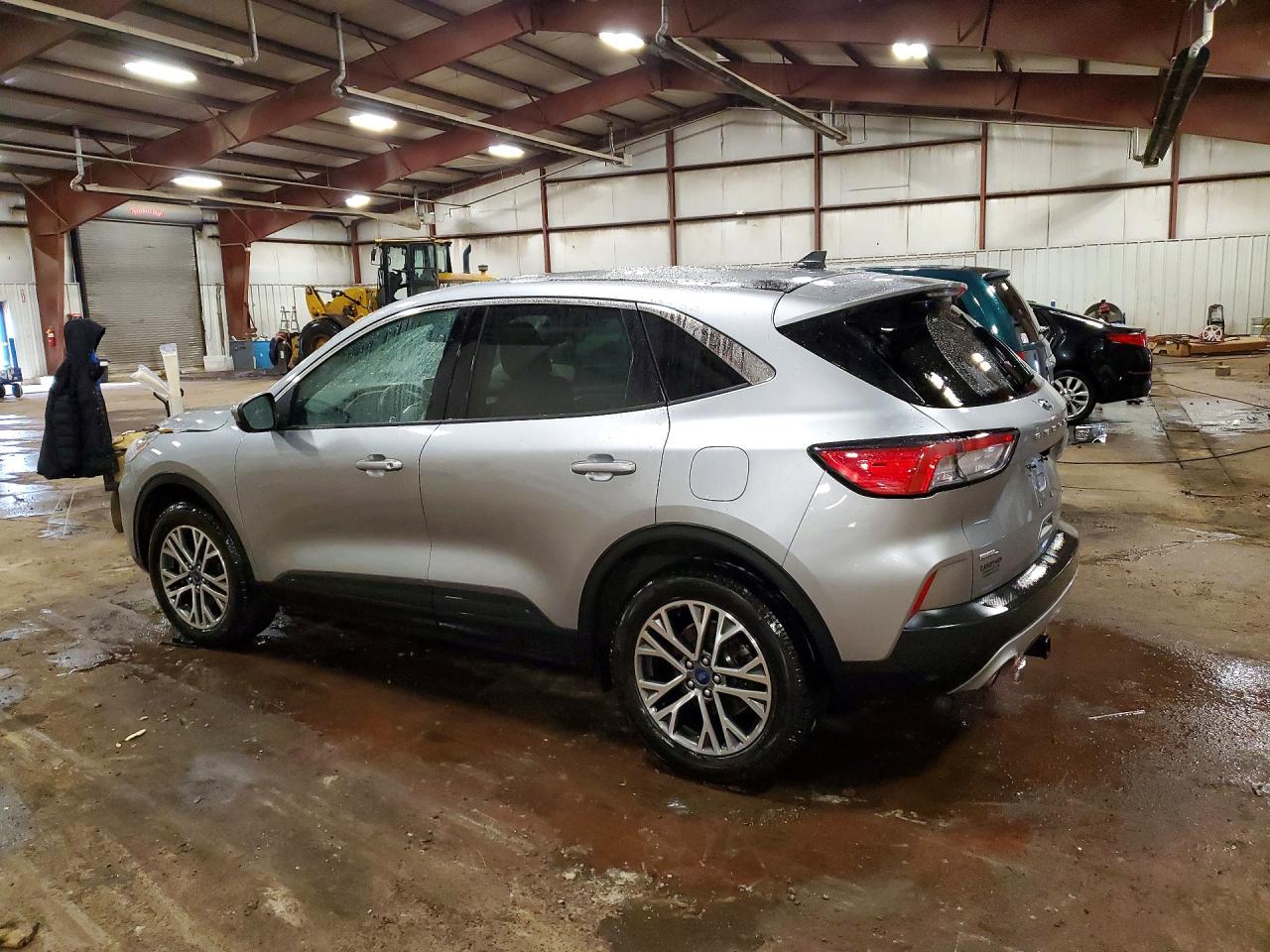 2022 FORD ESCAPE SEL photo 2