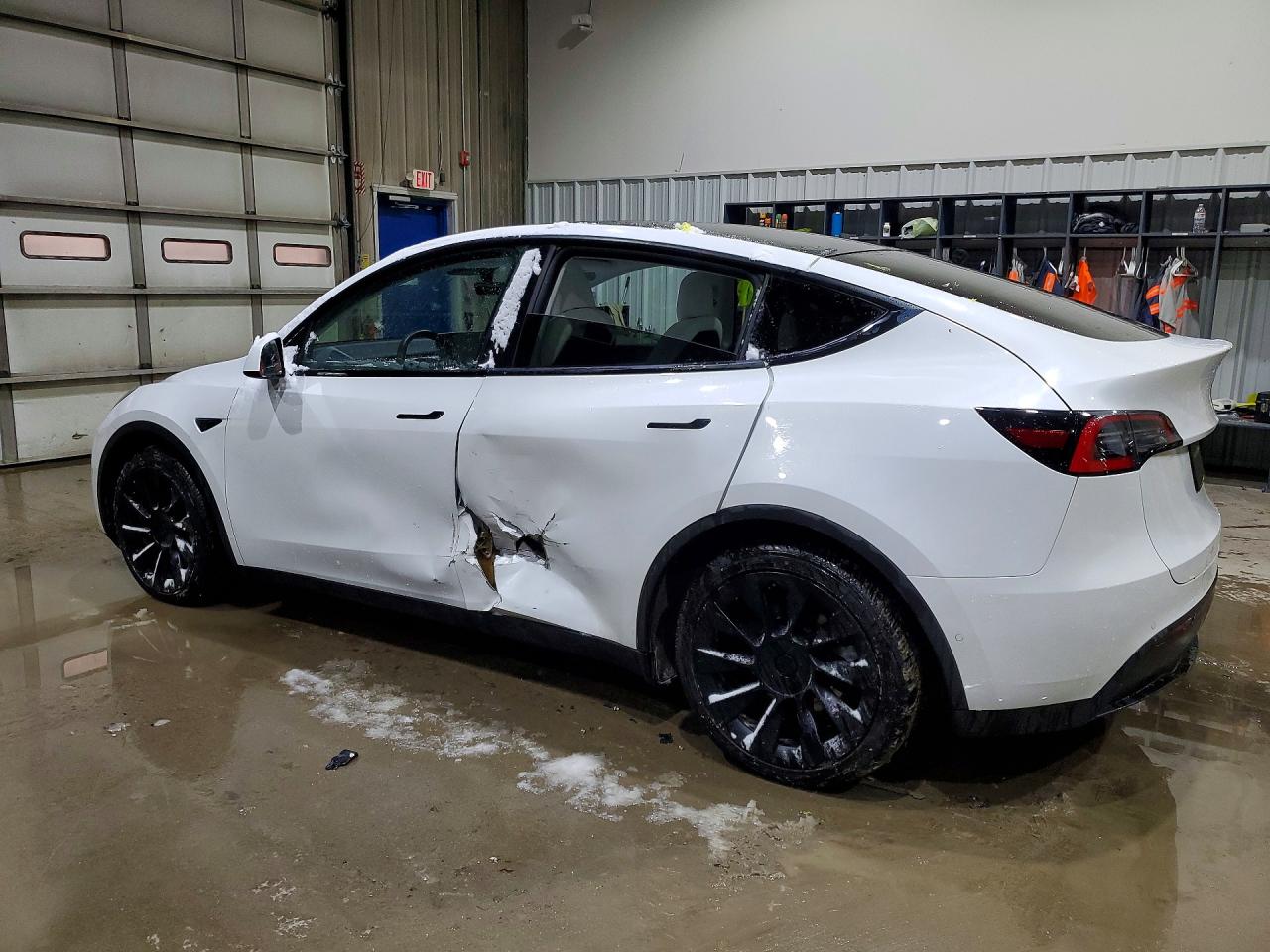 2021 TESLA MODEL Y photo 3