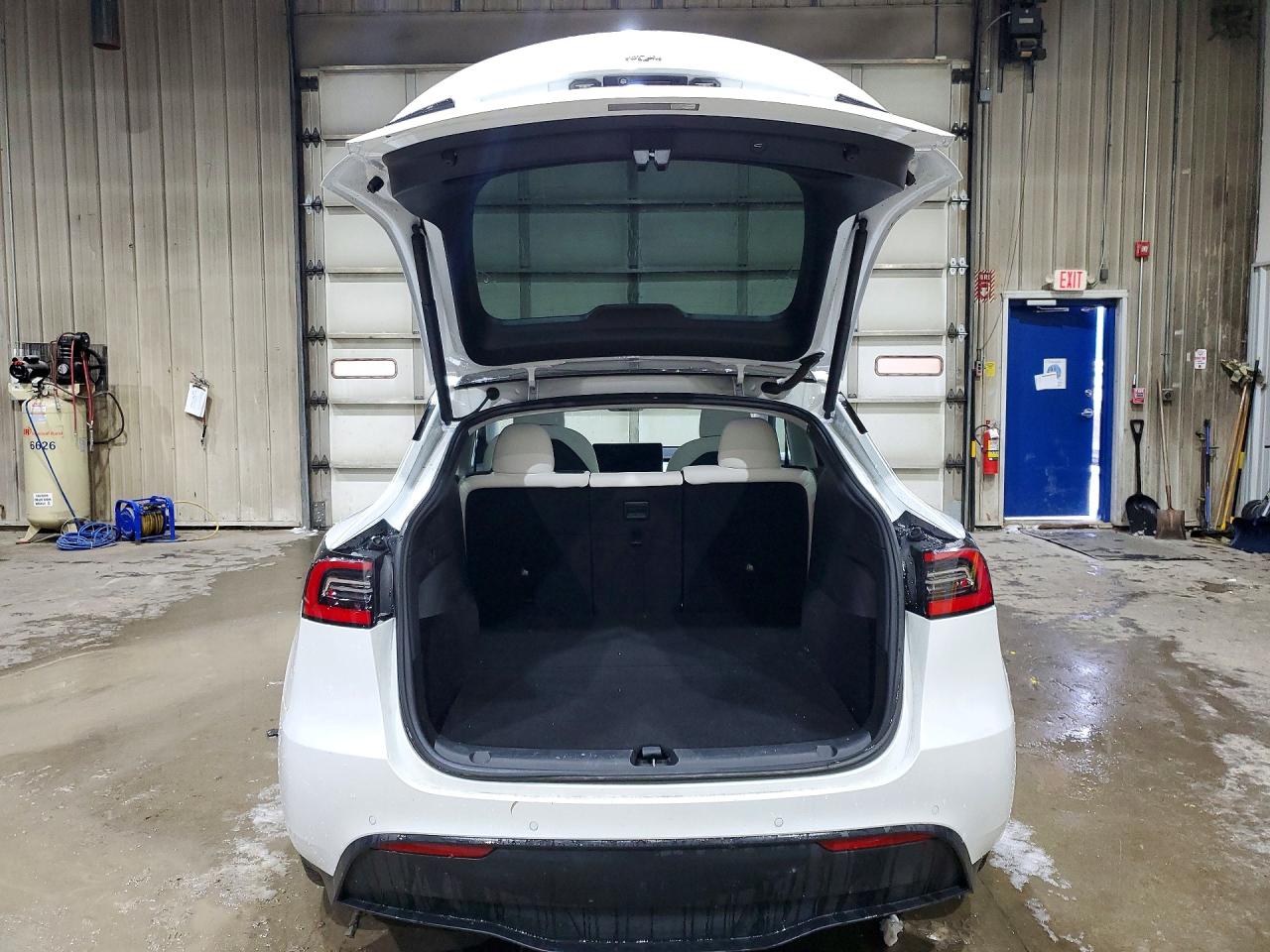 2021 TESLA MODEL Y photo 11