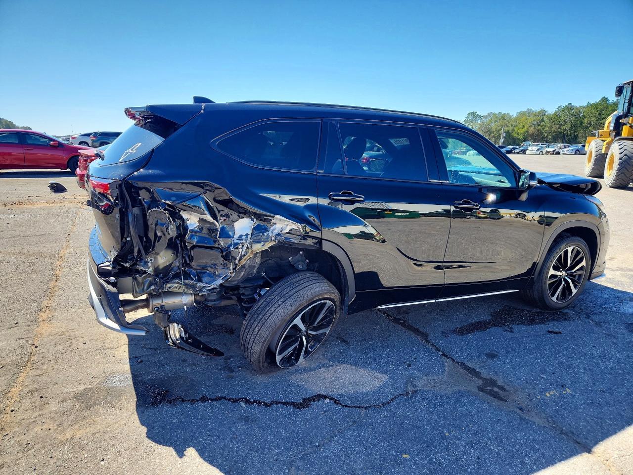 2022 TOYOTA HIGHLANDER XSE photo 3