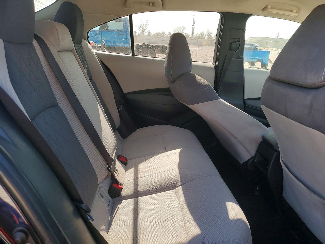 2020 TOYOTA COROLLA LE photo 19