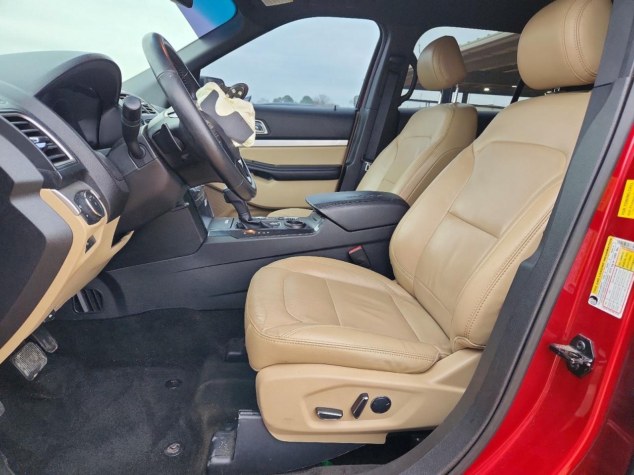 2017 FORD EXPLORER XLT photo 7