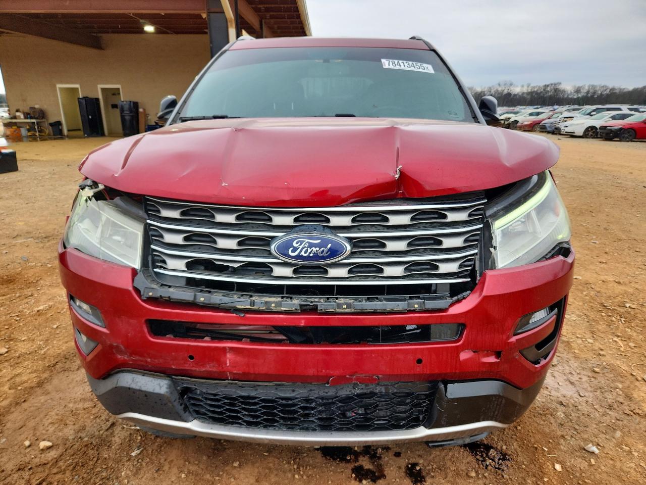 2017 FORD EXPLORER XLT photo 5