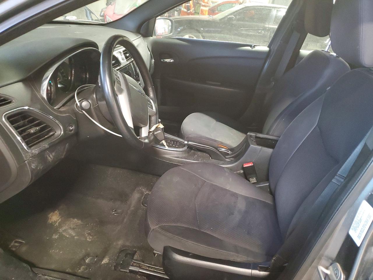 2013 CHRYSLER 200 TOURING photo 7