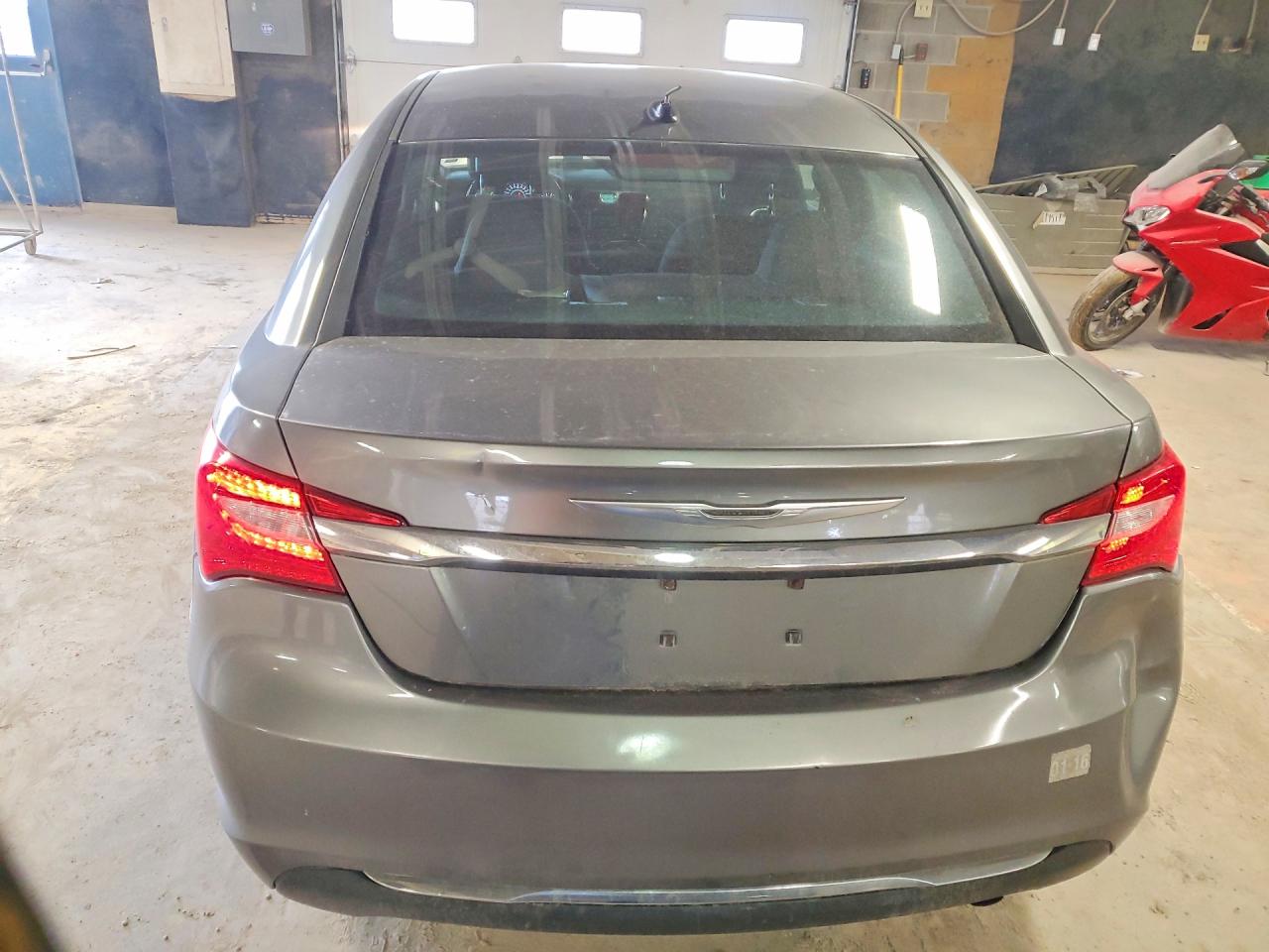 2013 CHRYSLER 200 TOURING photo 6