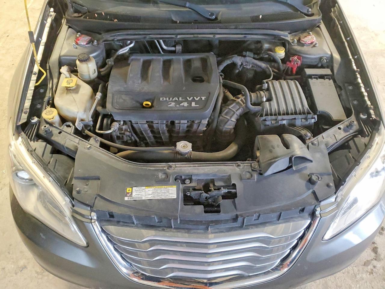 2013 CHRYSLER 200 TOURING photo 11