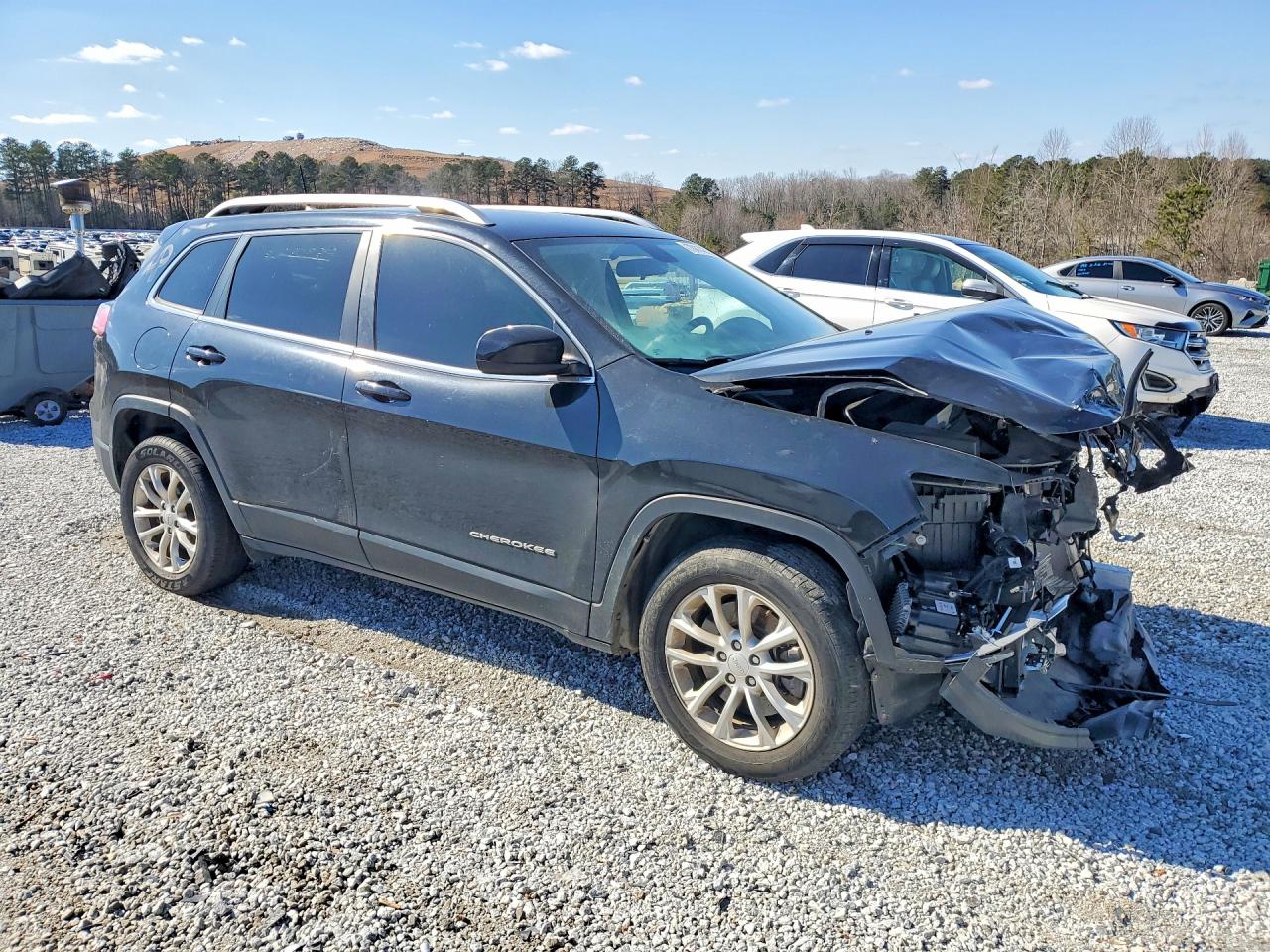 2019 JEEP CHEROKEE LATITUDE photo 4
