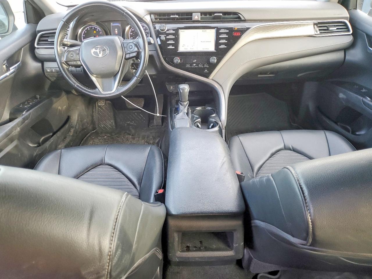 2019 TOYOTA CAMRY SE photo 22