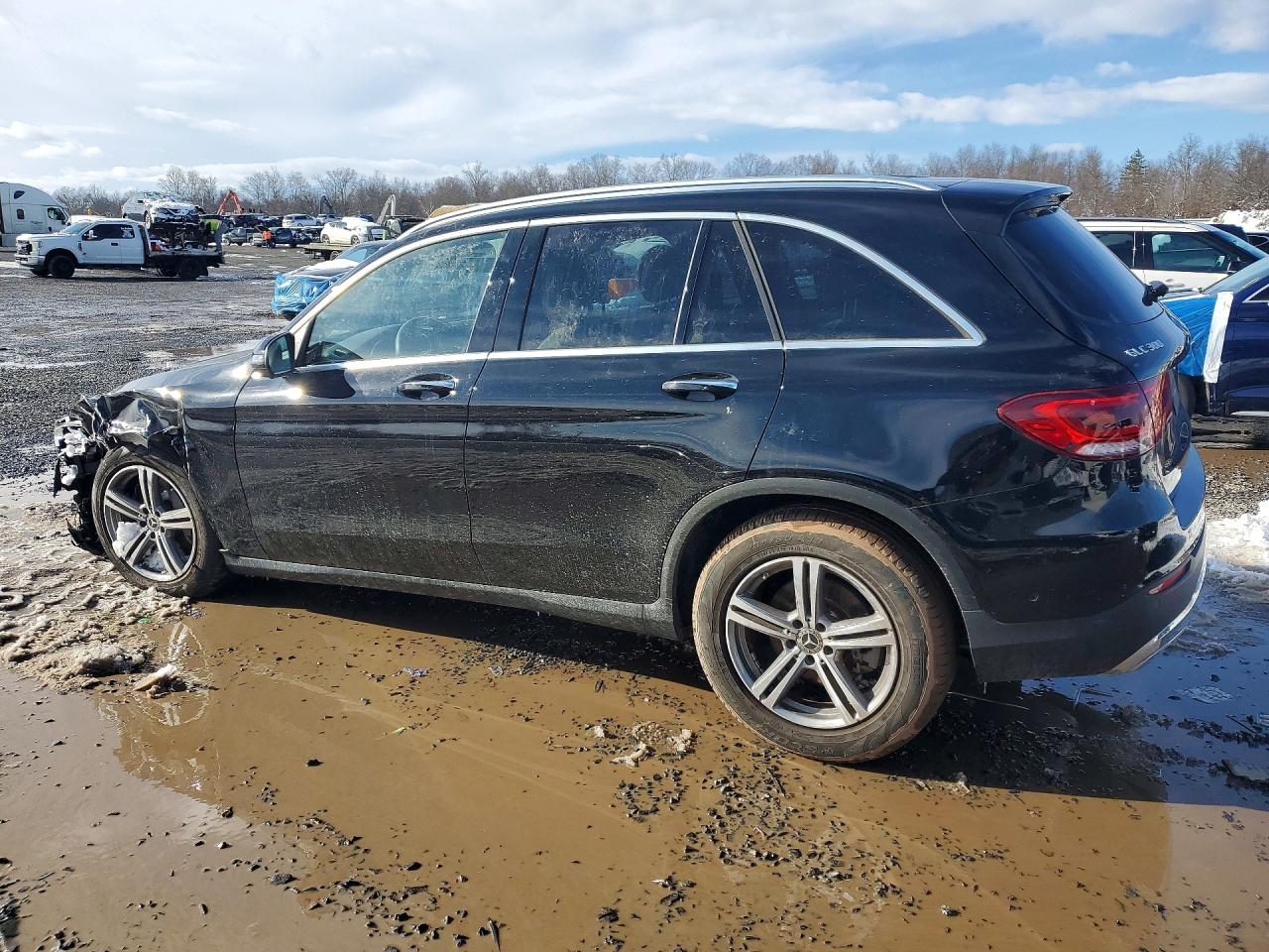 2022 MERCEDES-BENZ GLC 300 4MATIC photo 2