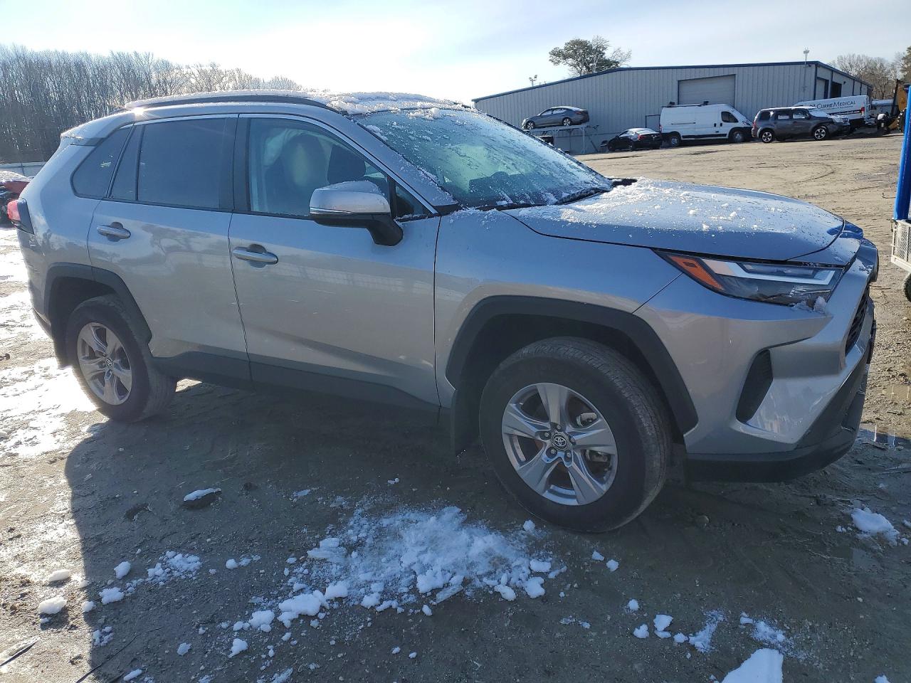 2025 TOYOTA RAV4 XLE photo 7