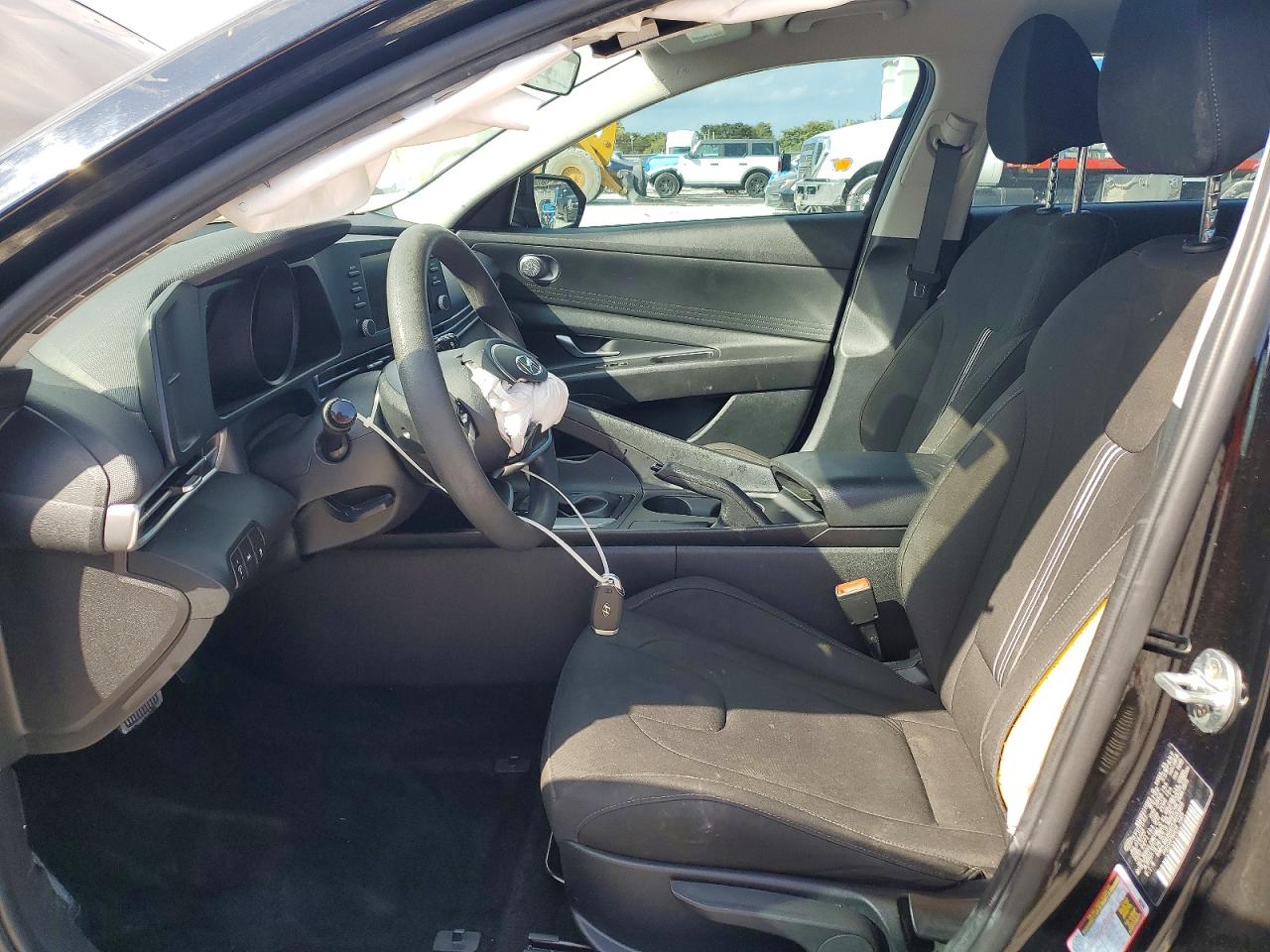 2023 HYUNDAI ELANTRA SEL photo 19