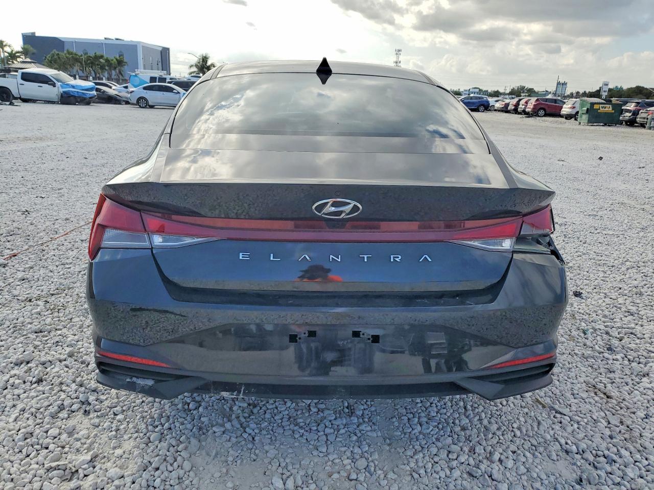 2023 HYUNDAI ELANTRA SEL photo 16