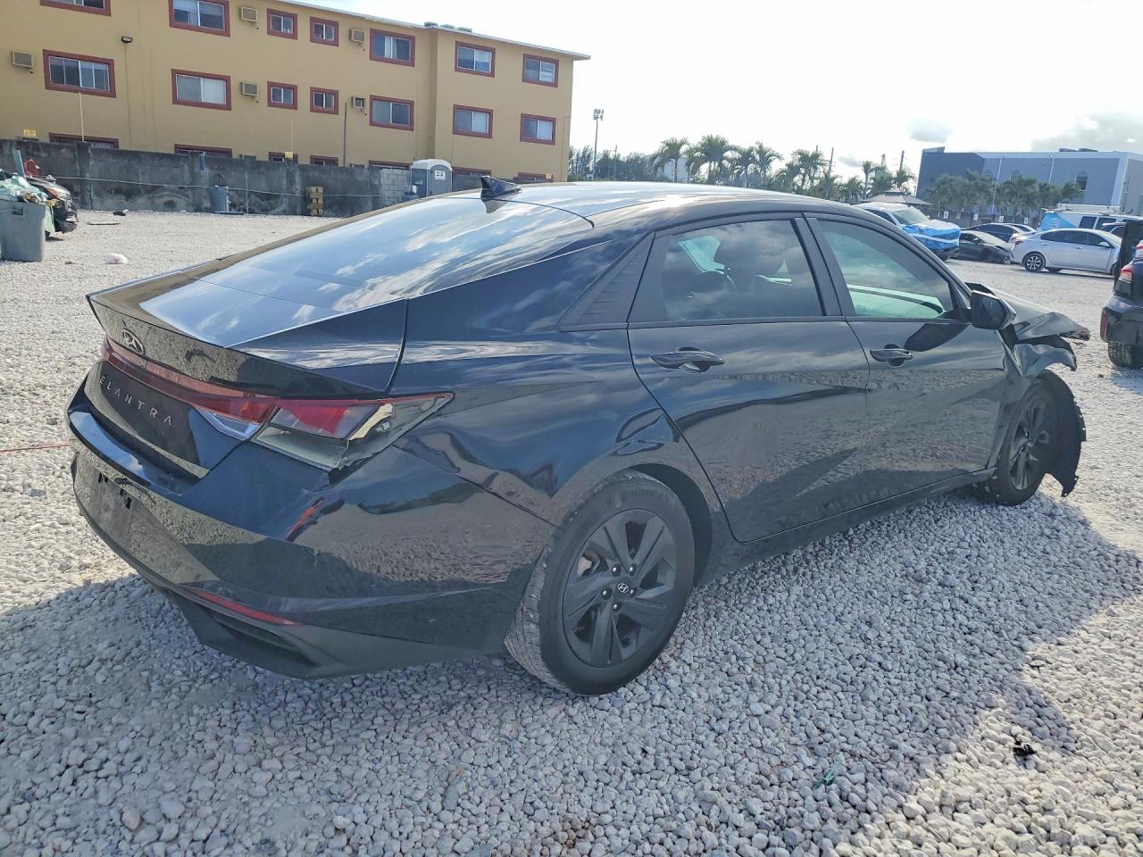2023 HYUNDAI ELANTRA SEL photo 7