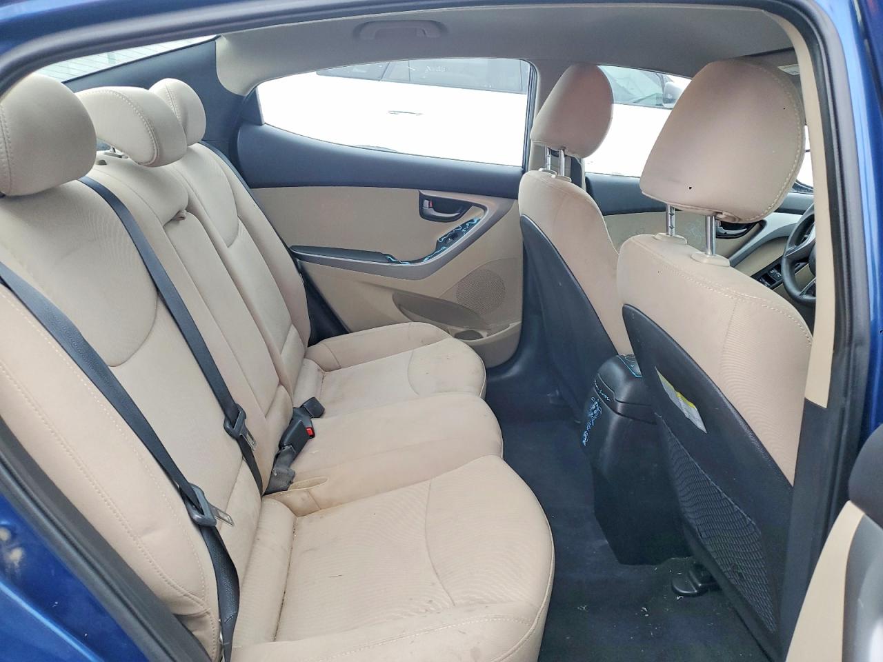 2016 HYUNDAI ELANTRA SE photo 10