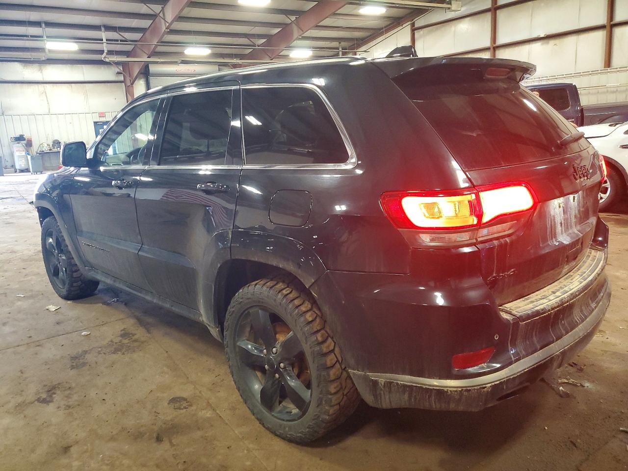 2016 JEEP GRAND CHEROKEE OVERLAND photo 4