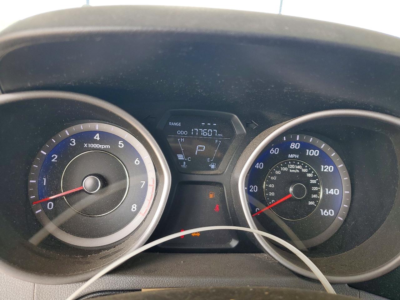 2013 HYUNDAI ELANTRA GLS photo 9
