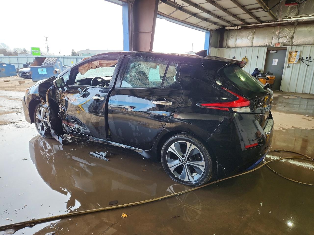 2018 NISSAN LEAF SV photo 3