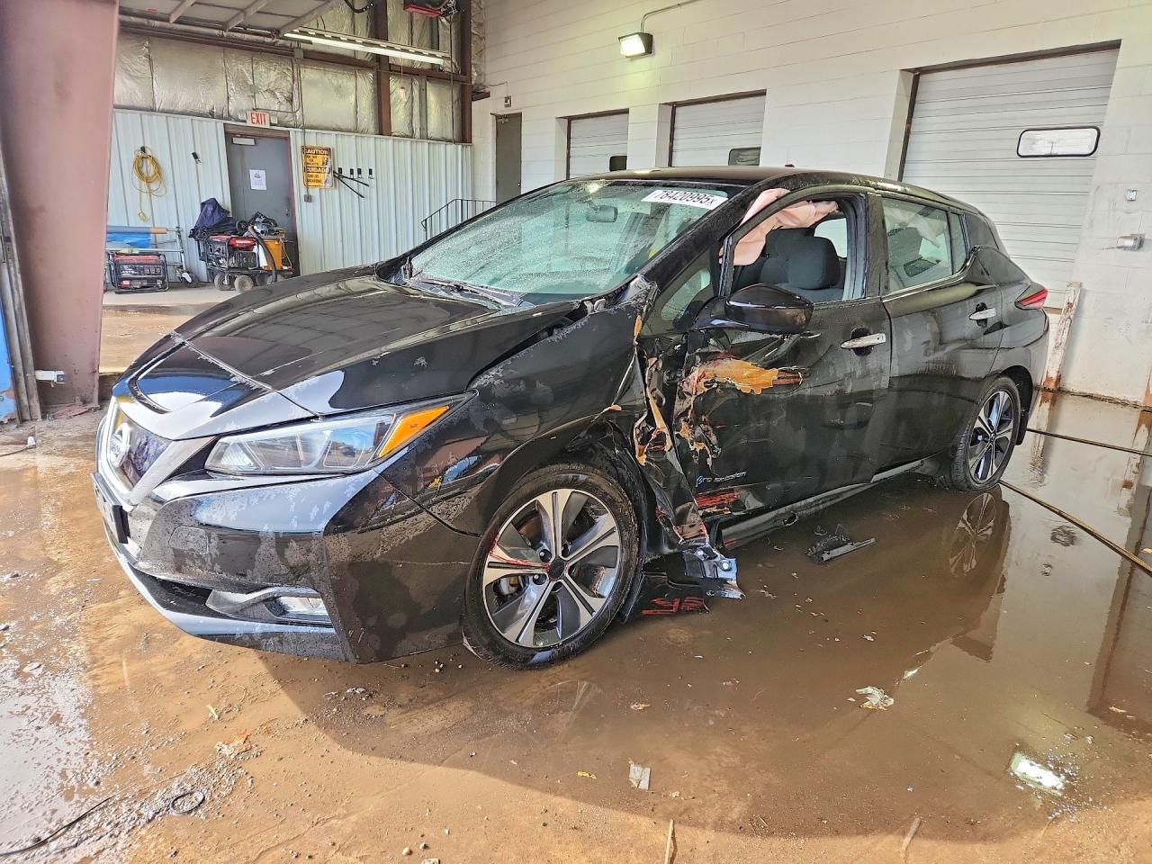 2018 NISSAN LEAF