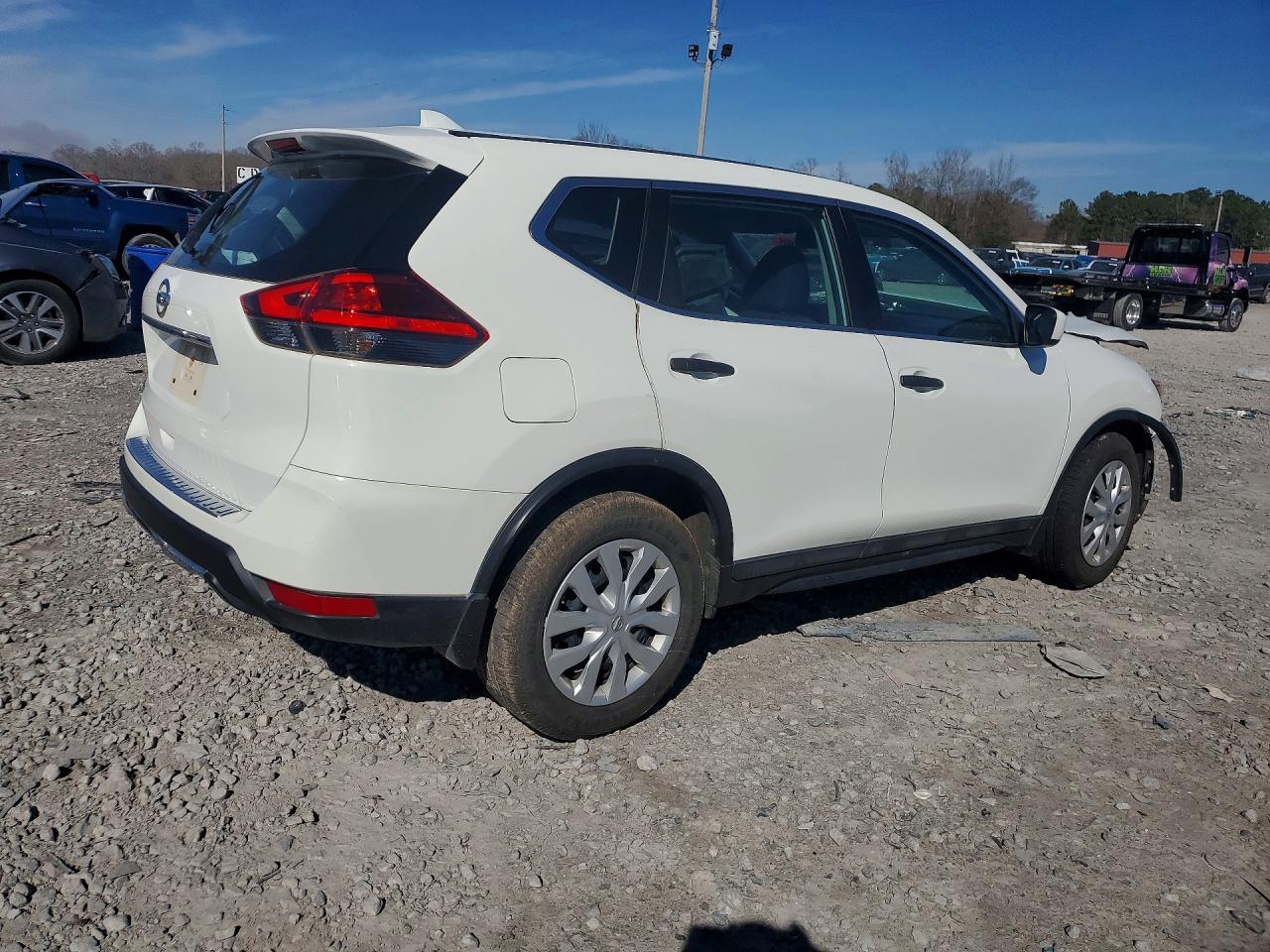2017 NISSAN ROGUE S photo 5