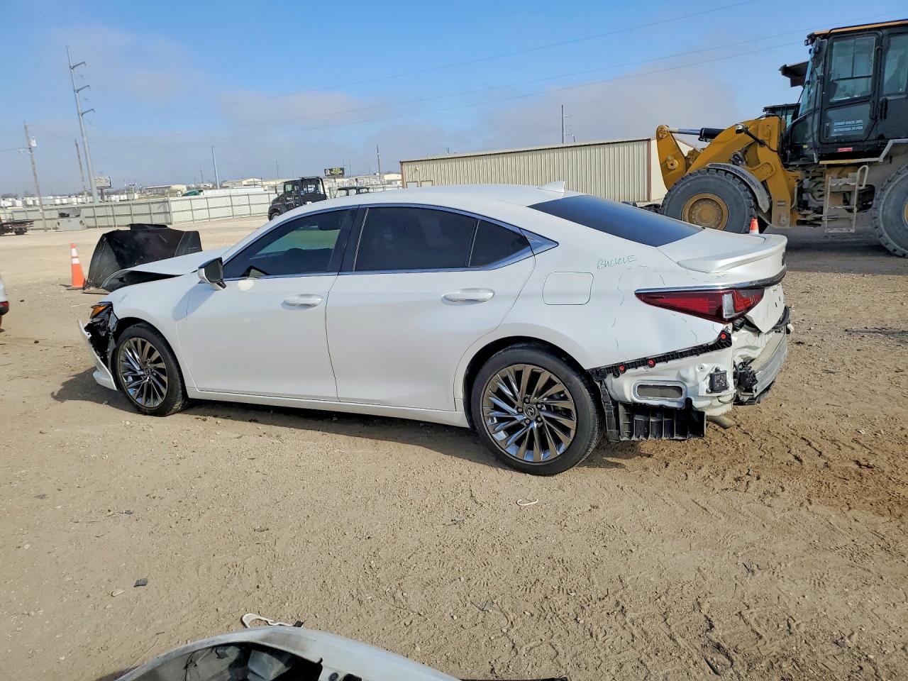 2024 LEXUS ES 300H BASE photo 2