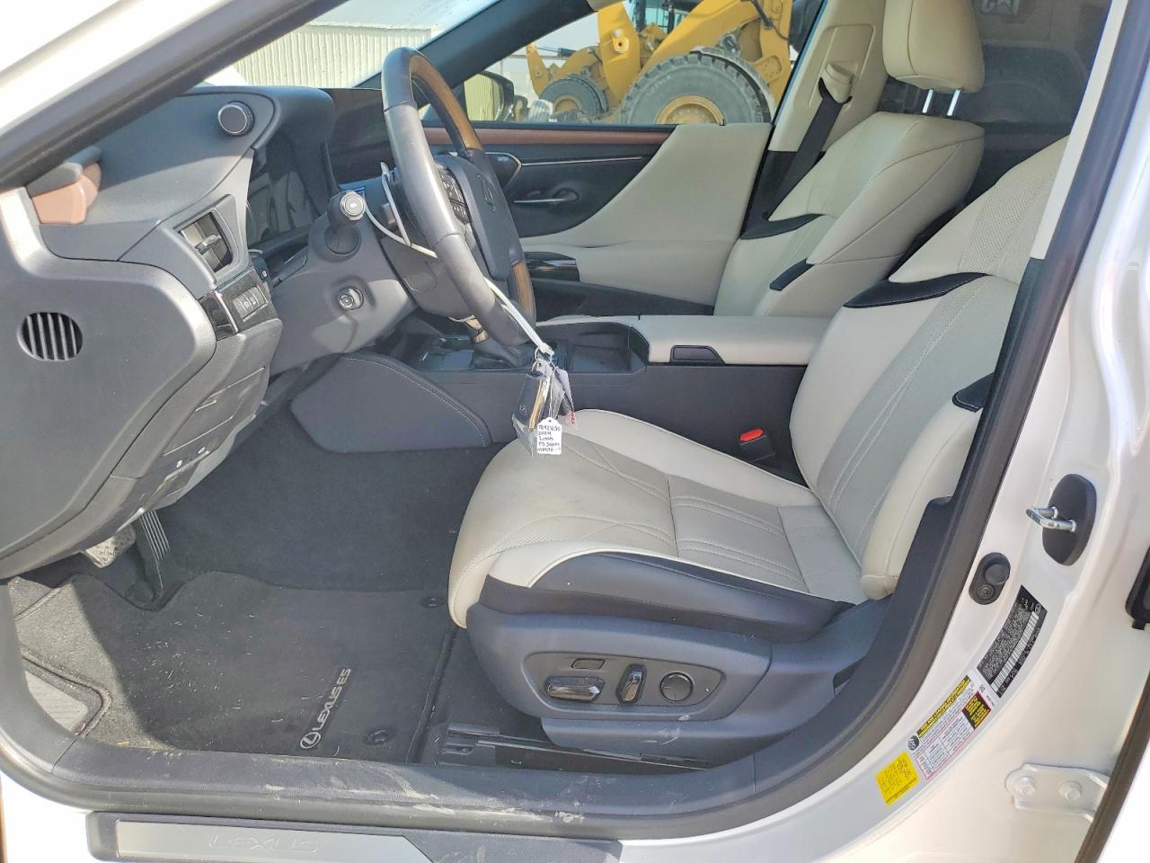 2024 LEXUS ES 300H BASE photo 7