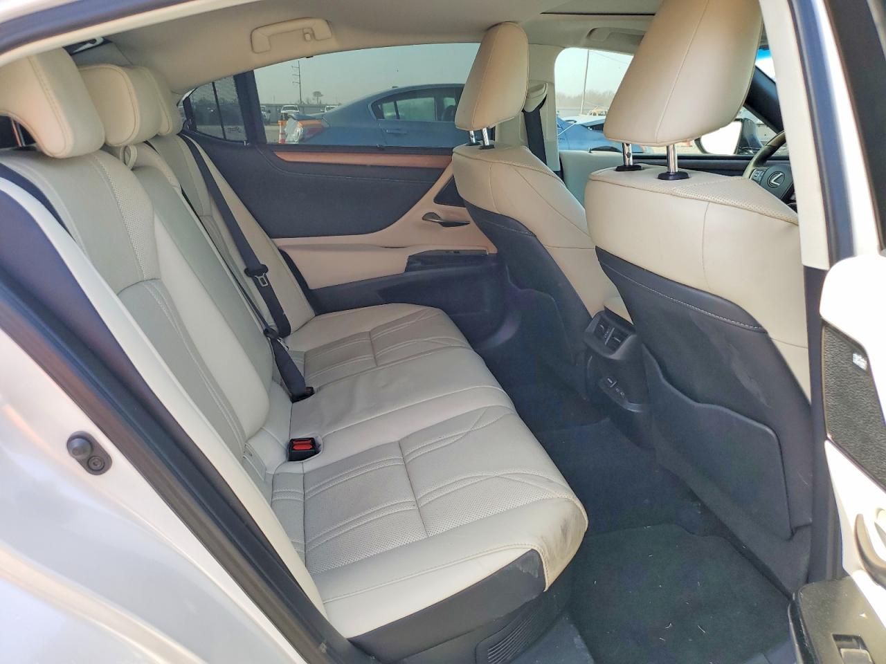 2024 LEXUS ES 300H BASE photo 10