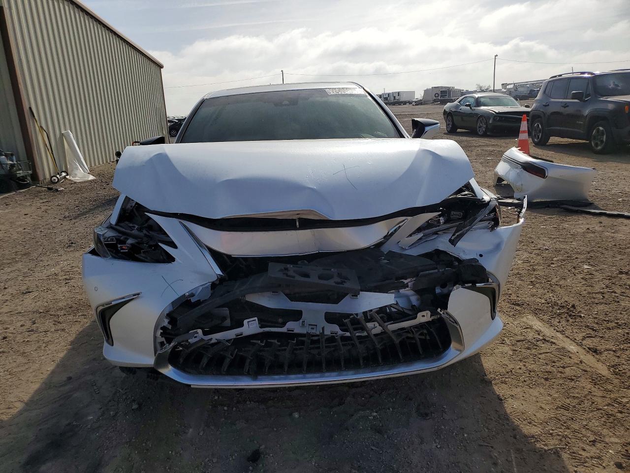 2024 LEXUS ES 300H BASE photo 5