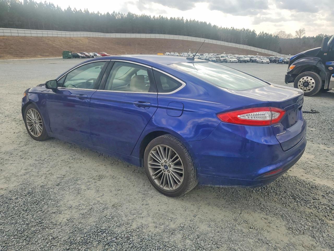 2015 FORD FUSION SE photo 3