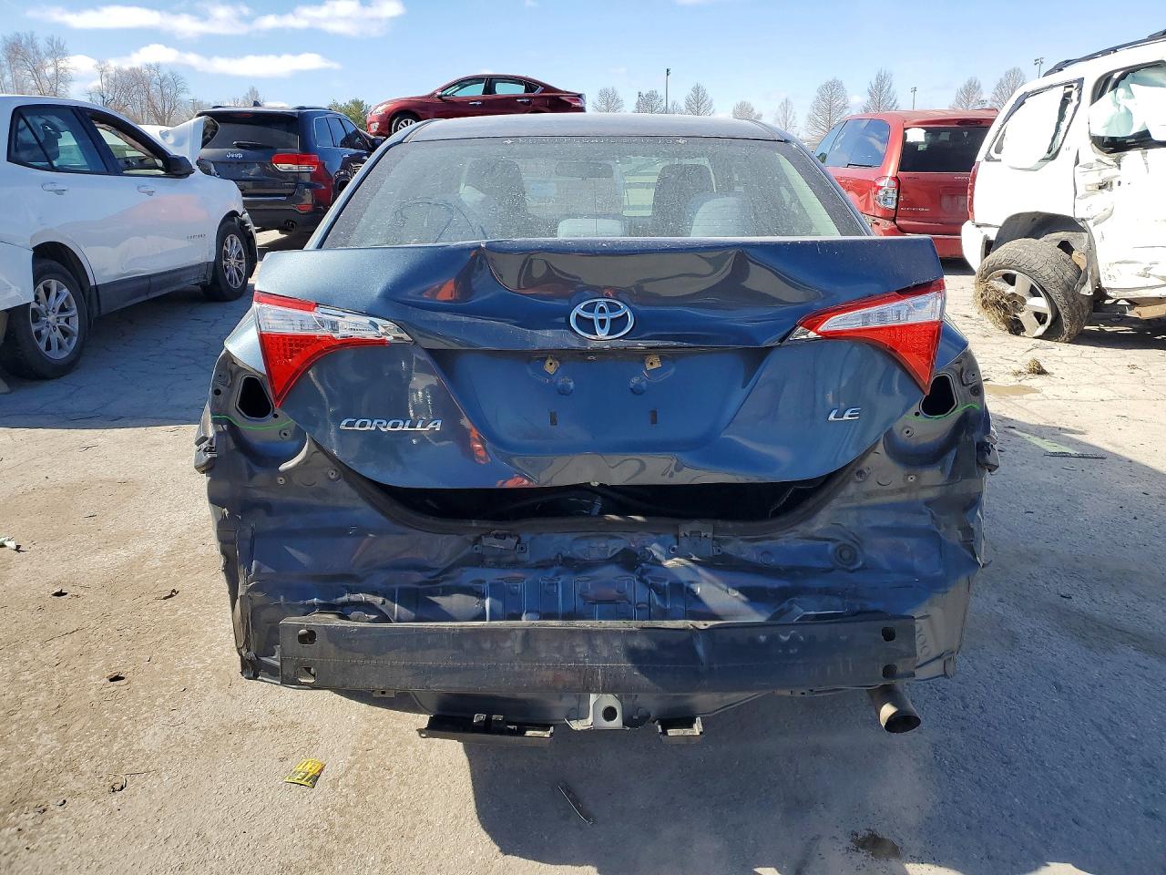 2015 TOYOTA COROLLA photo 6