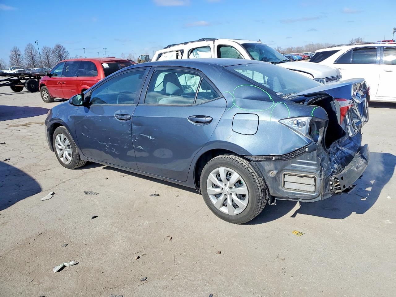 2015 TOYOTA COROLLA photo 2