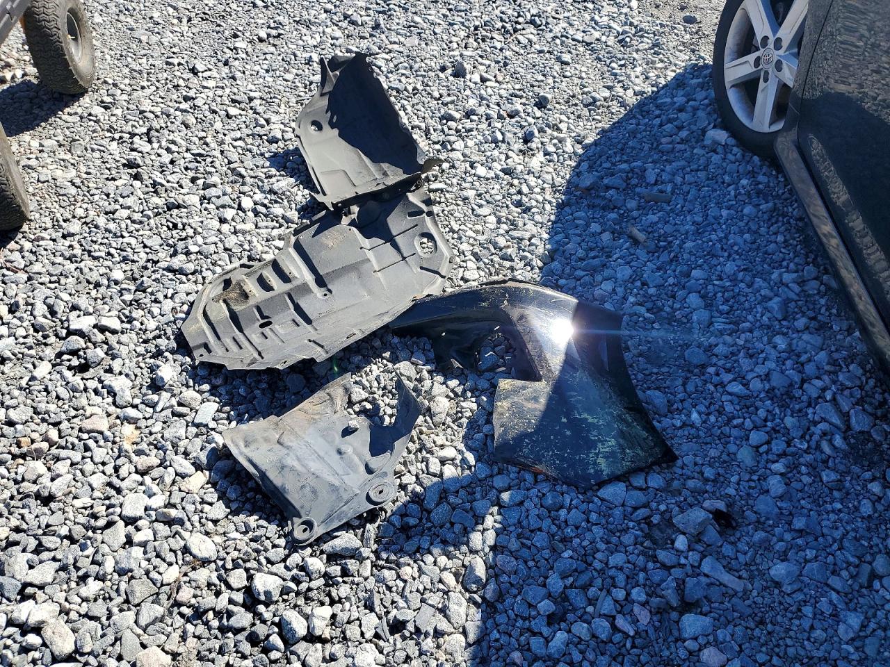 2012 TOYOTA CAMRY BASE photo 23