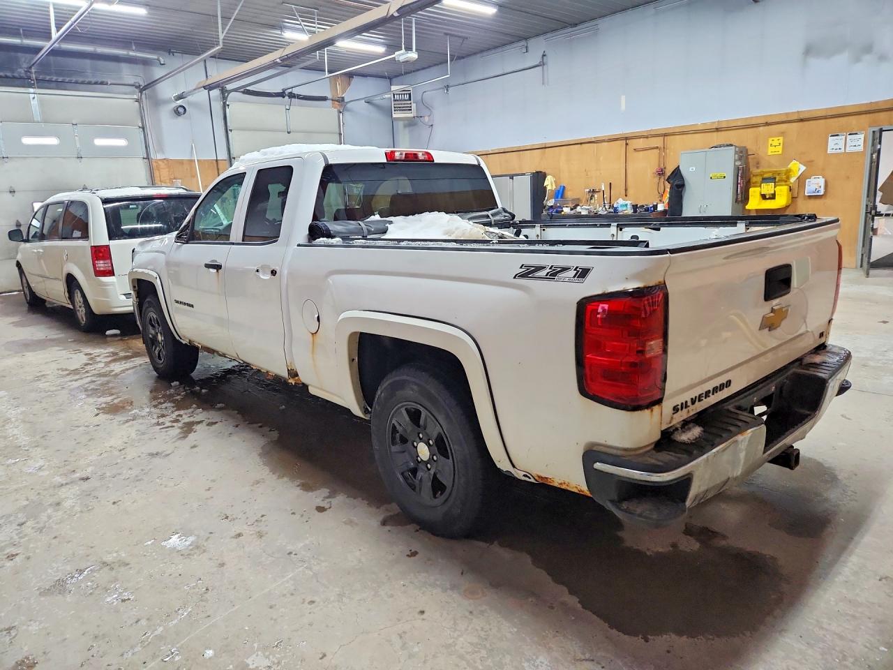 2014 CHEVROLET SILVERADO K1500 LT photo 3