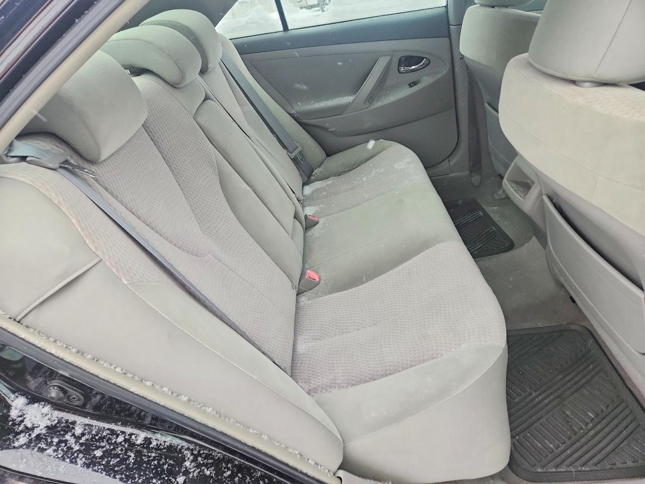 2011 TOYOTA CAMRY photo 10