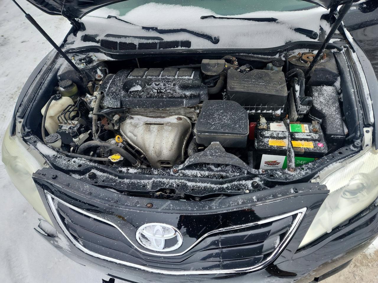 2011 TOYOTA CAMRY photo 11