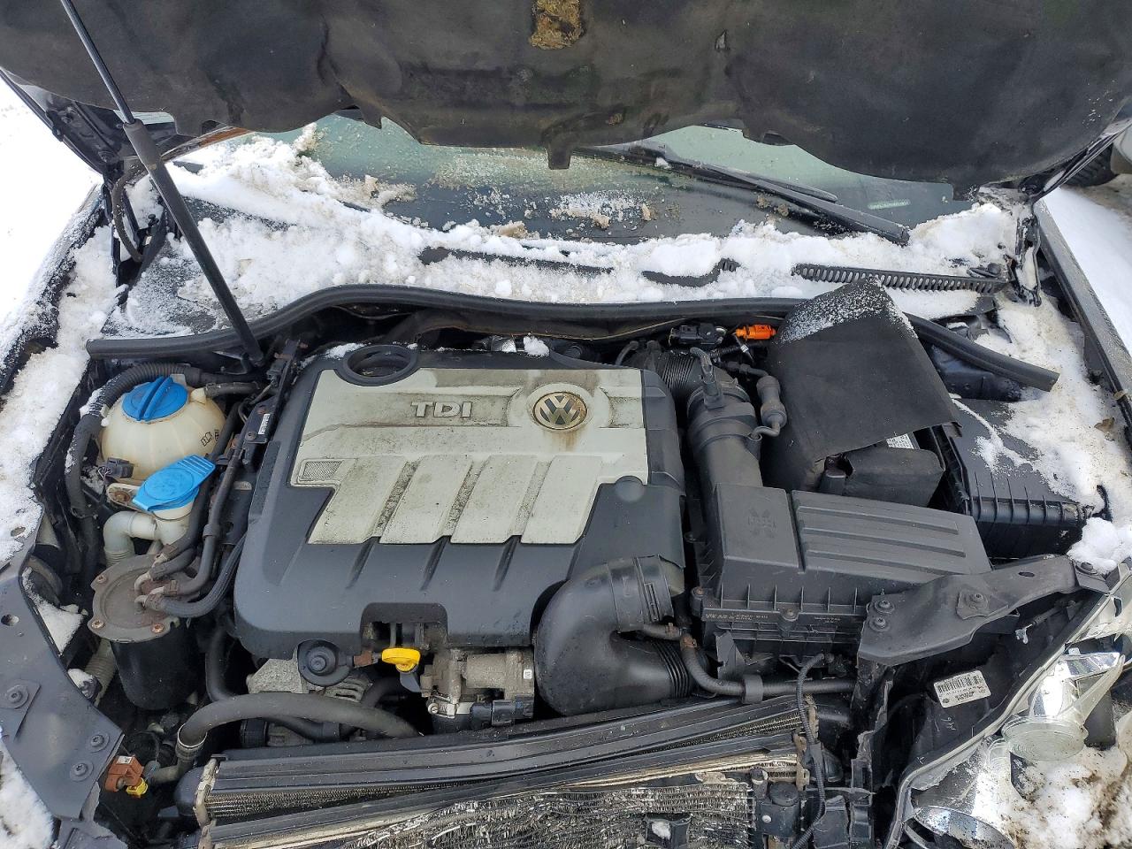 2014 VOLKSWAGEN JETTA TDI photo 31