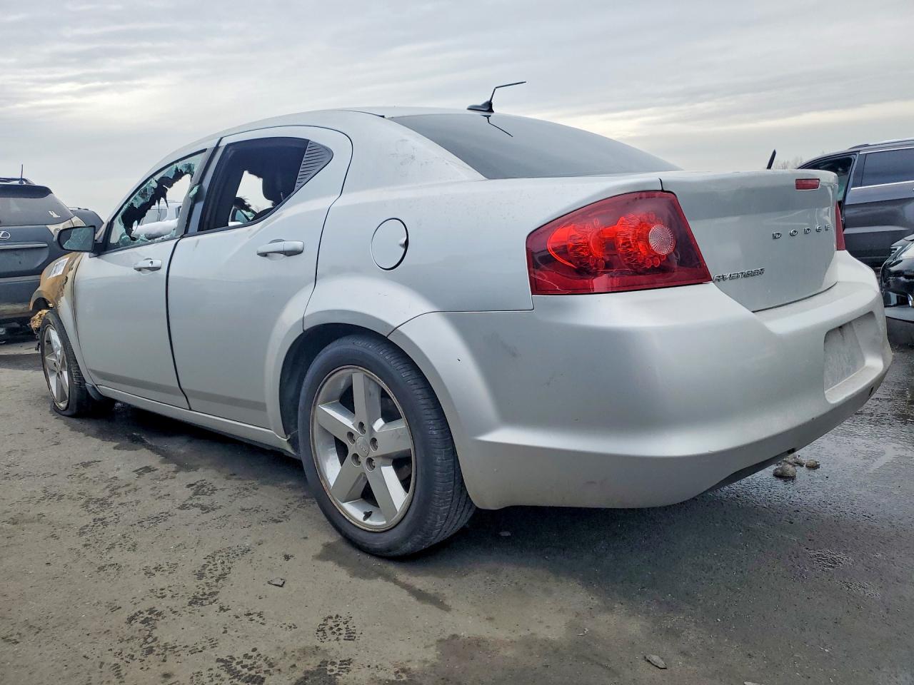 2012 DODGE AVENGER SE photo 3