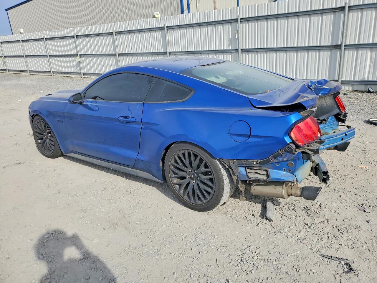 2017 FORD MUSTANG GT photo 2